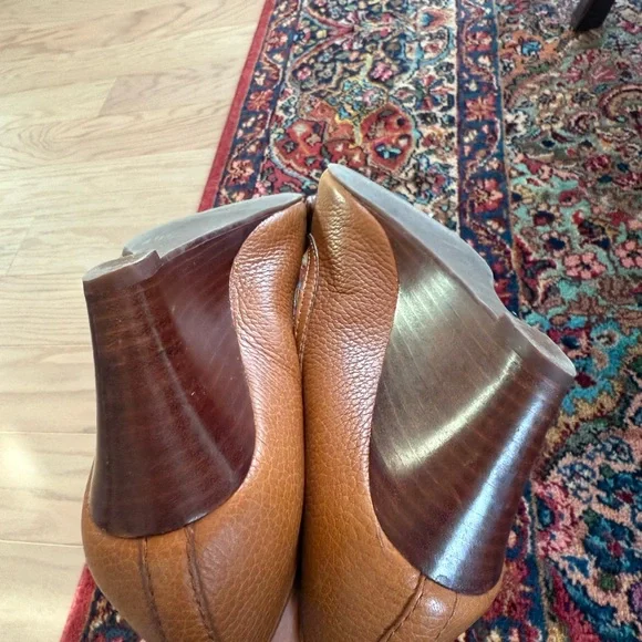 Tory Burch Tan Peep-Toe Heels - Picture 3 of 10